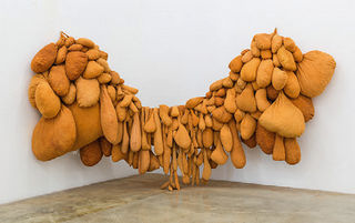 Barbican Centre : The Power and Politics of Textiles in Art Solange Passoa – 4 Hammocks, 1999-2003. Image courtesy Barbican Centre