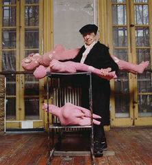 Barbican Centre : The Power and Politics of Textiles in Art Louise Bourgeois – Three Horizonals. Image courtesy Barbican Centre