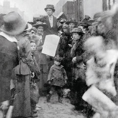 Tower Hamlets Idea Stores & Libraries, Cubitt Town Library : Women’s Right to Vote. Image: Melvina Walker and Nellie Cressall Photo: Norah Smyth (THLHL&A)