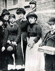 Tower Hamlets Local History Library & Archives : East End History Club – Women in Revolt! Image of Striking Matchgirls (THLHL&A)