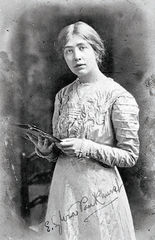 Worldwrite : image – portrait of Sylvia Pankhurst c.1909, courtesy Museum of London